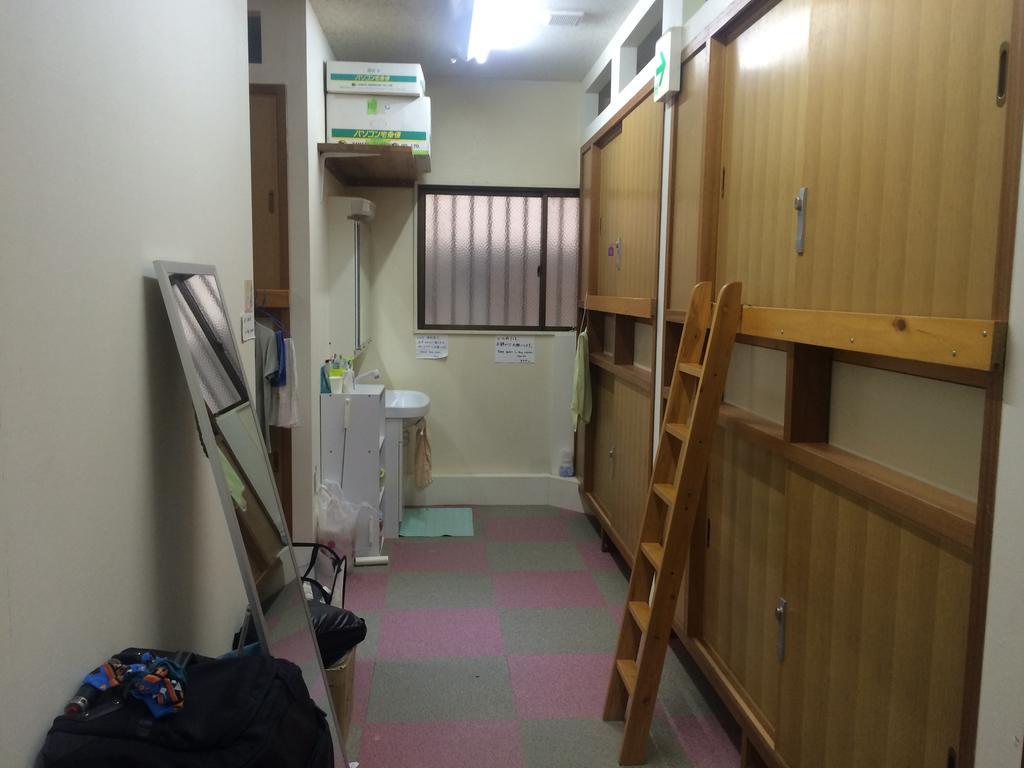 Capsule Dormitory Orion Tomari Екстериор снимка